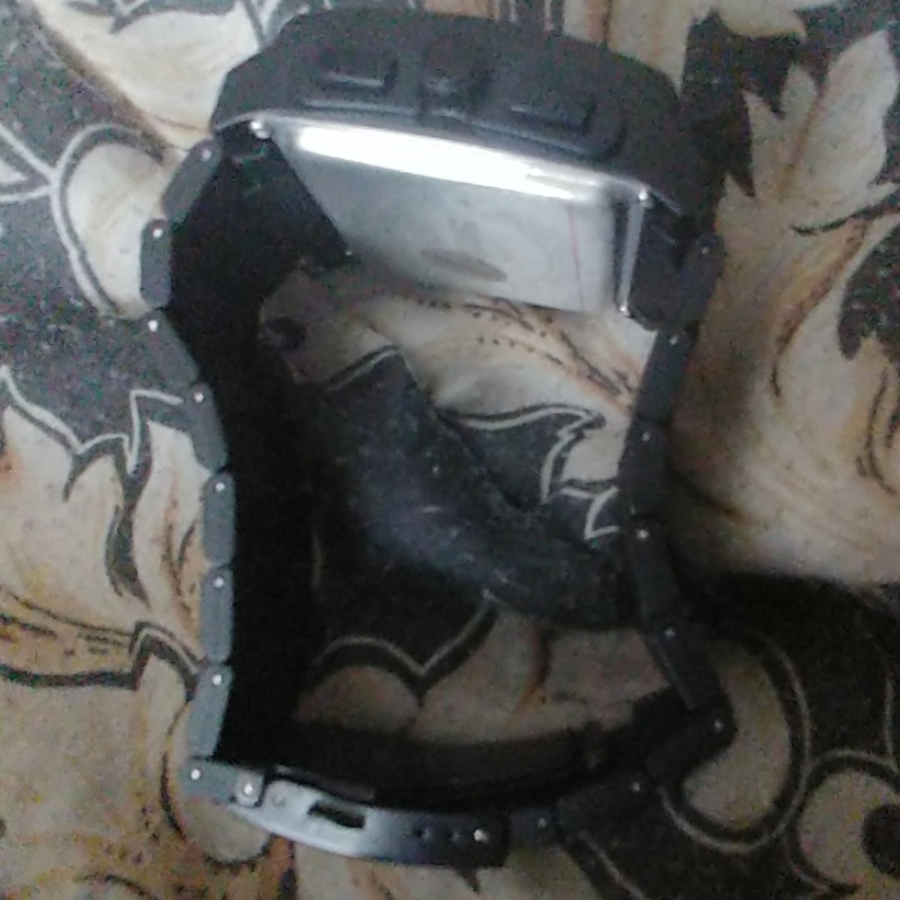 A watch - Picture 4 of 5
